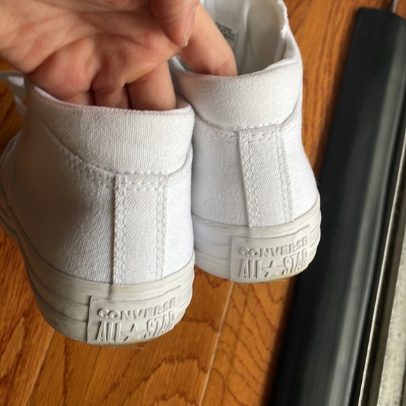 Monochrome white mid top converse - Picture 3 of 5